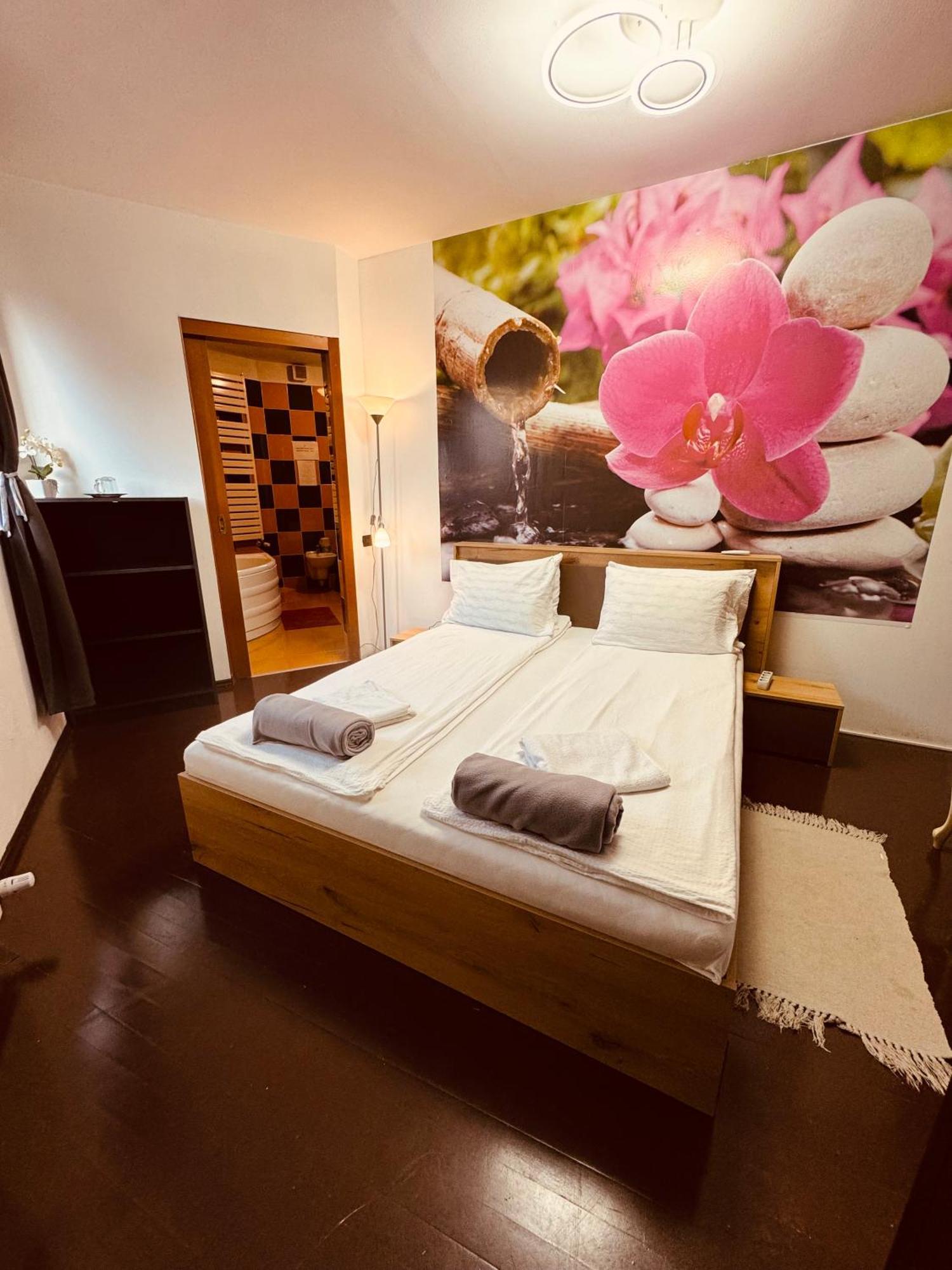 Central Hostel Partener 오라데아 외부 사진