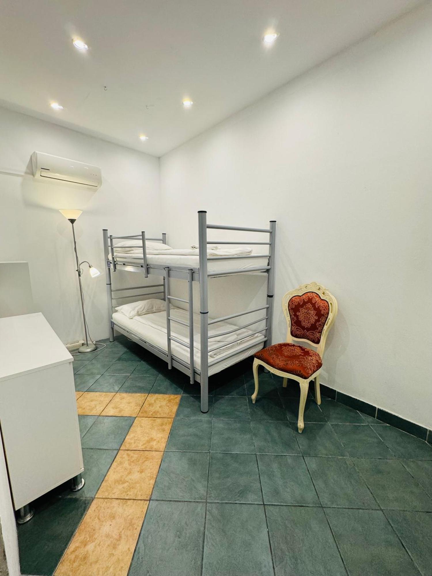 Central Hostel Partener 오라데아 외부 사진