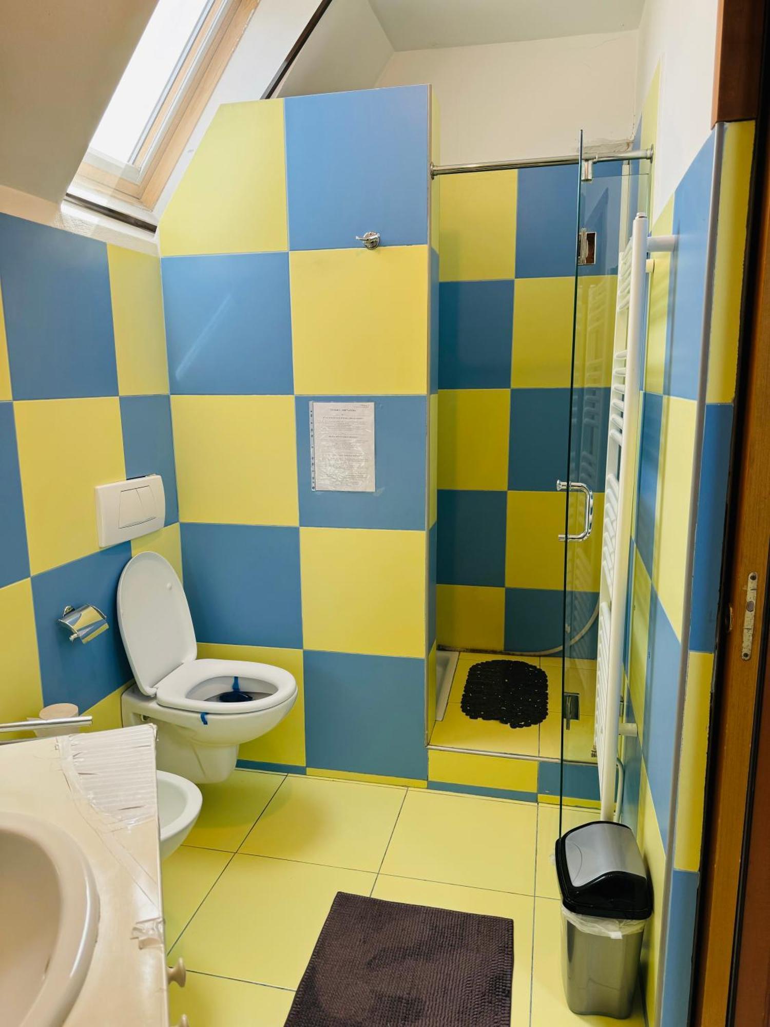 Central Hostel Partener 오라데아 외부 사진